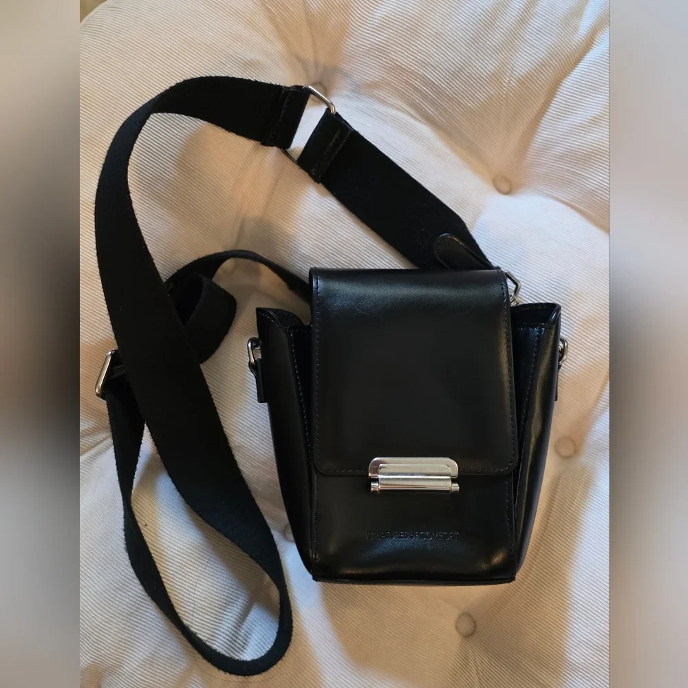 CREATURES OF COMFORT Camera Leather Crossbody Bag - Picture 4 of 13